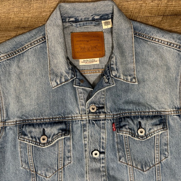 Levi's Premium Denim Trucker Vest Men's M Blue Washed Big E - Picture 4 of 8